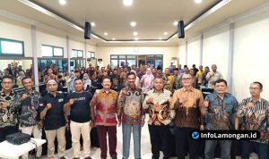 Foto : Dokumentasi kegiatan edukasi jurnalistik untuk kepala sekolah & perangkat desa Lamongan
